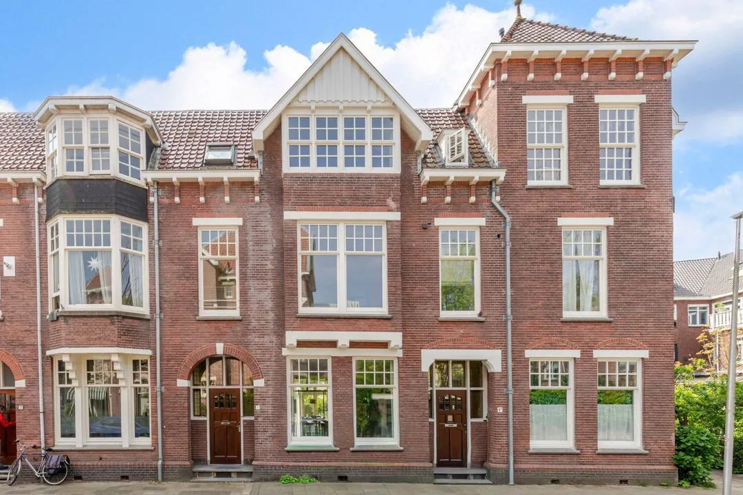Tussenwoning te koop: Willem de Zwijgerstraat 1, Utrecht