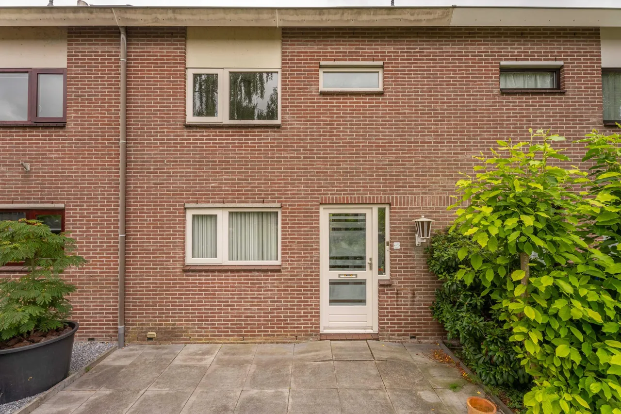 Tussenwoning te koop: Willem Elsschotsingel 5, Hillegom