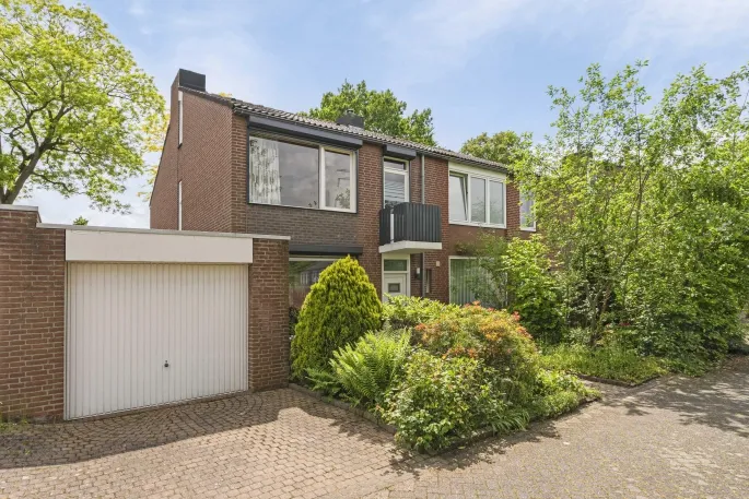 Tussenwoning te koop: Willem Kloosstraat 19, Schaesberg Centrum Landgraaf