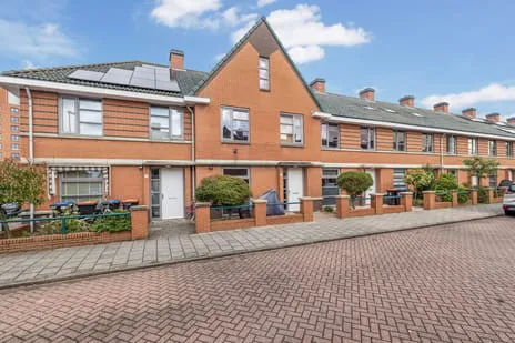 Tussenwoning te koop: Willem Landrélaan 3, Componistenbuurt Maassluis