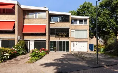Tussenwoning te koop: Willem Lodewijklaan 17, Statenbuurt Vlaardingen
