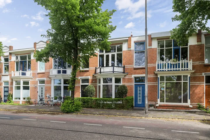 Tussenwoning te koop: WILLEM LODEWIJKSTRAAT 137, Oranjewijk Leeuwarden