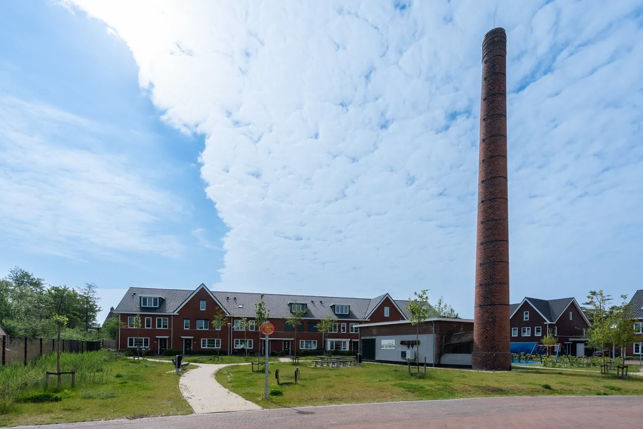Tussenwoning te koop: Willem Maarsehof 9, Rijsenhout
