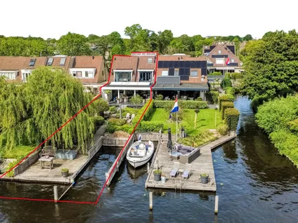 Tussenwoning te koop: Willem Pijperlaan 9, Haaswijk-West Oegstgeest