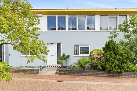 Tussenwoning te koop: Willem Tholenlaan 3, Bloemenlaan e.o. Oost Vlissingen