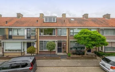 Tussenwoning te koop: Willem van der Kaaijstraat 27, V/d kasteelewijk 'S-Gravenzande