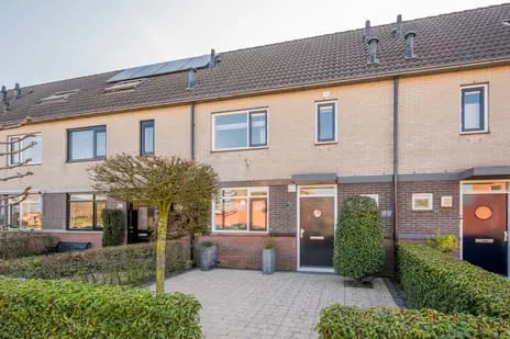 Tussenwoning te koop: Willem van Harselaarlaan 26, Corlaer Nijkerk