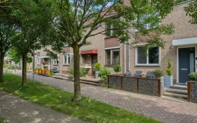 Tussenwoning te koop: Willem van Leenpad 7, Krommeweg-Noord Hendrik-Ido-Ambacht