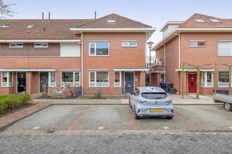 Hoekwoning te koop: Willem Bilderdijkstraat 18, Sommelsdijk westplaat Sommelsdijk