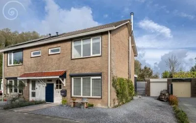 Twee-onder-één-kap te koop: Willem de Jagerstraat 16, Stellendam west Stellendam