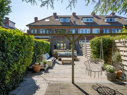 Tussenwoning te koop: Willem de Zwijgerlaan 38, Bloemenwijk Voorschoten