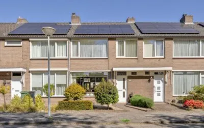 Tussenwoning te koop: Willem de Zwijgerweg 104, Best