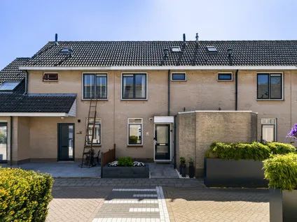 Tussenwoning te koop: Willem Dreeshof 39, Staatsliedenbuurt Alblasserdam