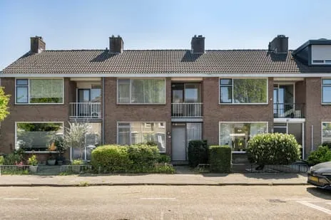 Tussenwoning te koop: Willem Frederikstraat 63, Statenbuurt Vlaardingen