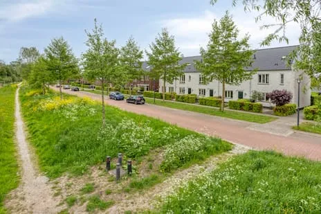 Tussenwoning te koop: Willem Hendrik Zwartallee 83, De Maten Kampen