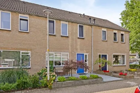 Tussenwoning te koop: Willem Klooshof 21, Goor