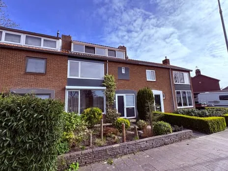 Tussenwoning te koop: Willem Klooslaan 24, Vredehof Noord Vlissingen