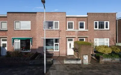 Tussenwoning te koop: Willem Lodewijkstraat 43, Sneek