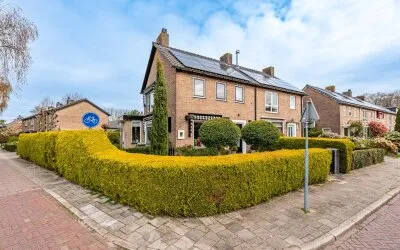 Twee-onder-één-kap te koop: Willem Pijperlaan 24, Componistenwijk Baarn