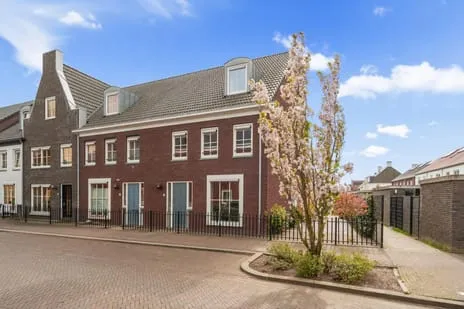 Hoekwoning te koop: Willem van Noortstraat 2, Het Dorpshart Hoef En Haag