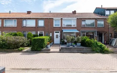 Terraced house for sale: Willems Fopsstraat 15, Dorp en Hoonaart Hellevoetsluis