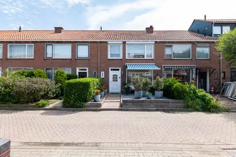 Tussenwoning te koop: Willems Fopsstraat 15, Dorp en Hoonaart Hellevoetsluis