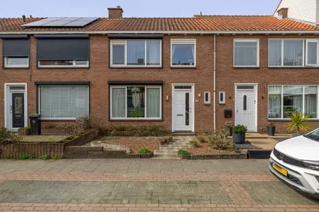 Tussenwoning te koop: Willems Fopsstraat 12, Dorp en Hoonaart Hellevoetsluis