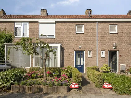 Tussenwoning te koop: Willemsstraat 49, Kloetinge Kloetinge