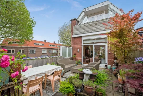 Tussenwoning te koop: Willemstraat 1, Voorburg West zuid Voorburg
