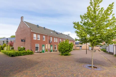 Tussenwoning te koop: William Bragghof 8, Nobelhorst West Almere