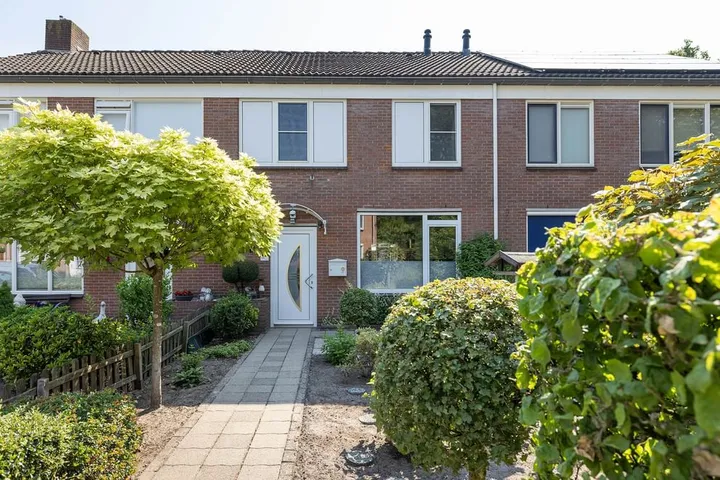 Tussenwoning te koop: Willibrordlaan 9, Losser-Oost Losser