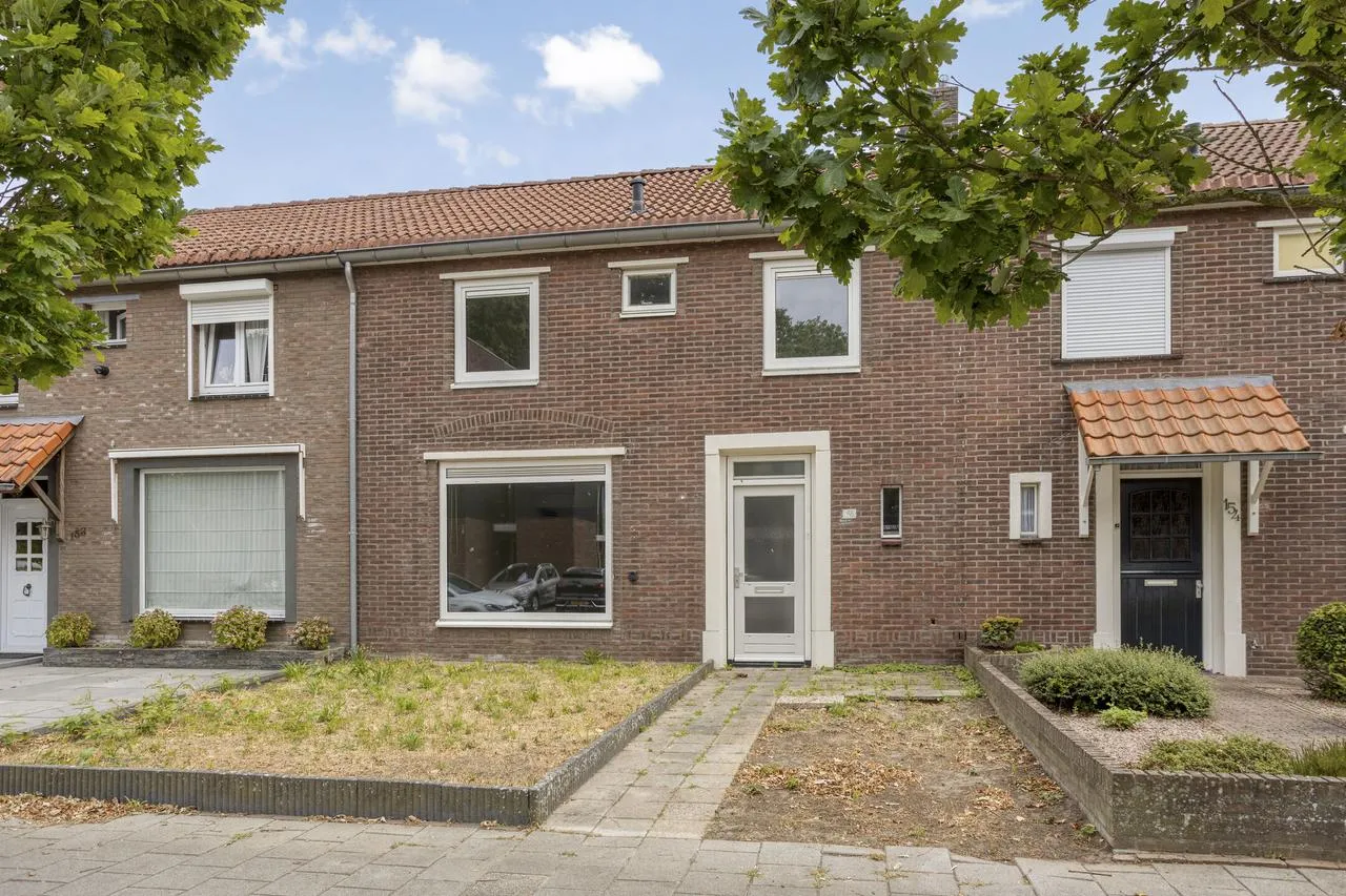Tussenwoning te koop: Willibrorduslaan 156, Valkenswaard