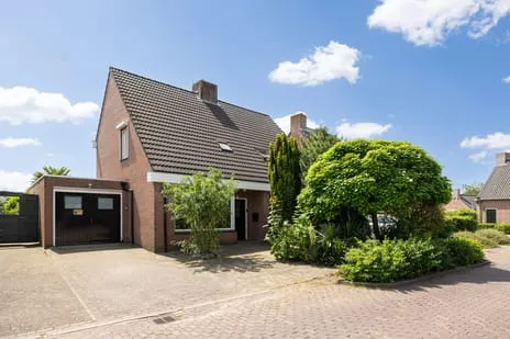 Hoekwoning te koop: Willibrordusweg 6, Esch Esch