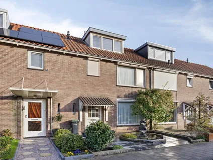 Tussenwoning te koop: Willy Andriessenstraat 23, Verzetsheldenbuurt II Oss