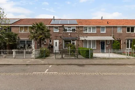 Tussenwoning te koop: Willy Martensstraat 11, Dordrecht