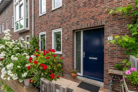 Tussenwoning te koop: Wim Sonneveldplein 51, Zonne Veld 'S-Gravenhage