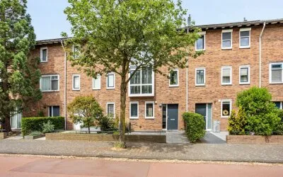 Tussenwoning te koop: Wim Sonneveldstraat 5, Zonne Veld 'S-Gravenhage
