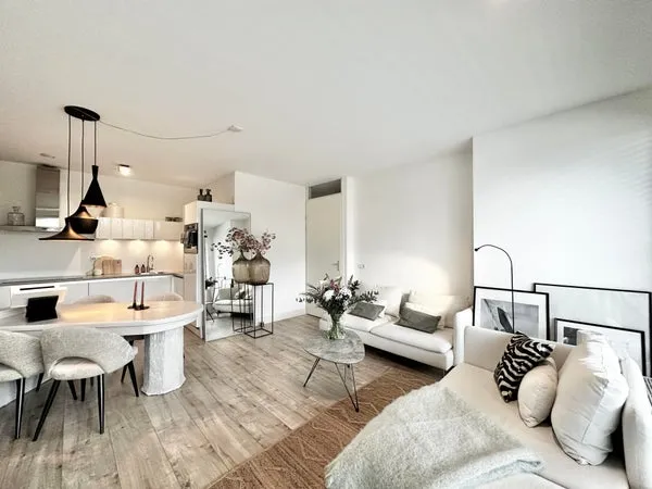 Woning te huur: Wim van Estlaan, Laan van Spartaan Amsterdam