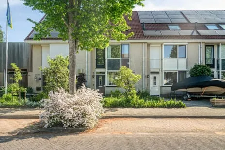 Tussenwoning te koop: Windbaan 116, Derde woonwijk Zeewolde