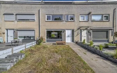 Terraced house for sale: Windbaan 36, Derde woonwijk Zeewolde