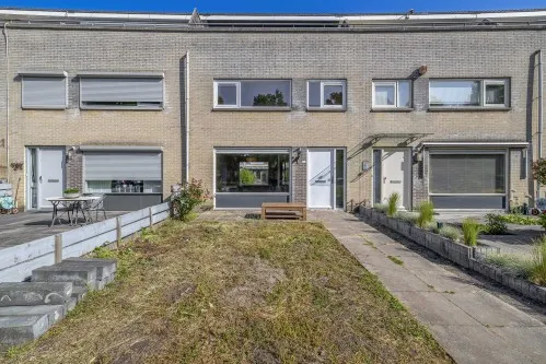 Tussenwoning te koop: Windbaan 36, Derde woonwijk Zeewolde