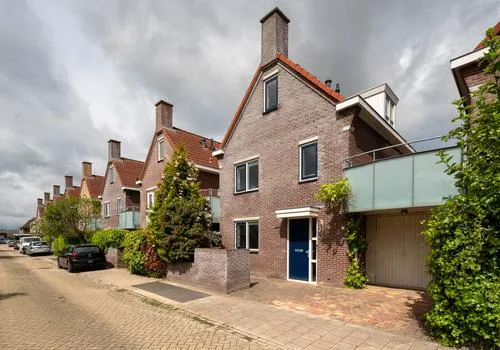 Tussenwoning te koop: Winde 6, Kloosterkade Assen