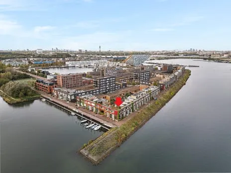 Tussenwoning te koop: Windjammerdijk 110, Amsterdam