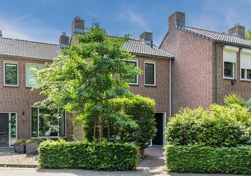 Twee-onder-één-kap te koop: Windrecht 23, Heeze Heeze