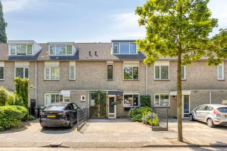 Tussenwoning te koop: Winston Churchilllaan 17, Generalenbuurt Eindhoven