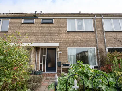 Tussenwoning te koop: Wintergroen 29, De Koog