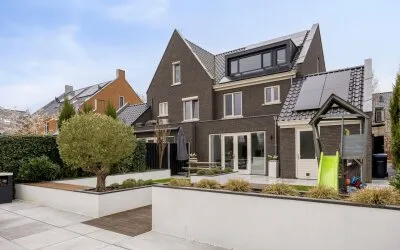 Twee-onder-één-kap te koop: Wismar 22, De Hilst Hattem