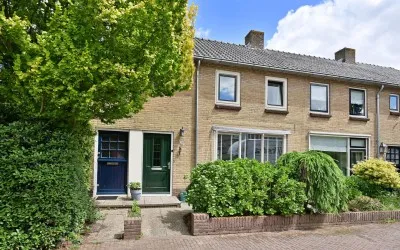 Tussenwoning te koop: Witte de Withstraat 32, Westereng Huizen