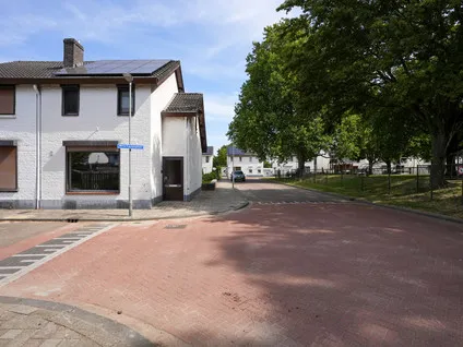 Twee-onder-één-kap te koop: Witte Kastanjelaan 12, Mariadorp-Beezepool Eijsden