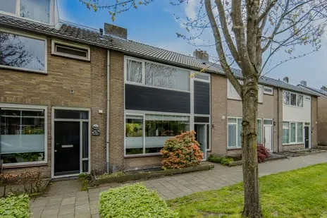 Tussenwoning te koop: Witte de Withstraat 23, Wilhelminadorp Best